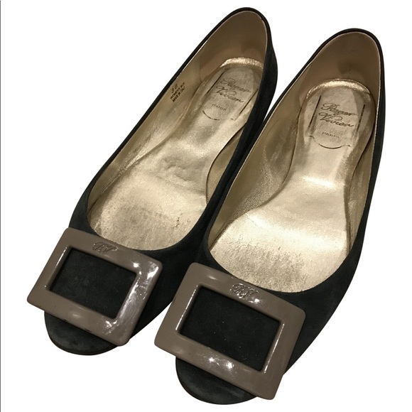 Roger Vivier Shoes - Roger Vivier suede ballet flats chips